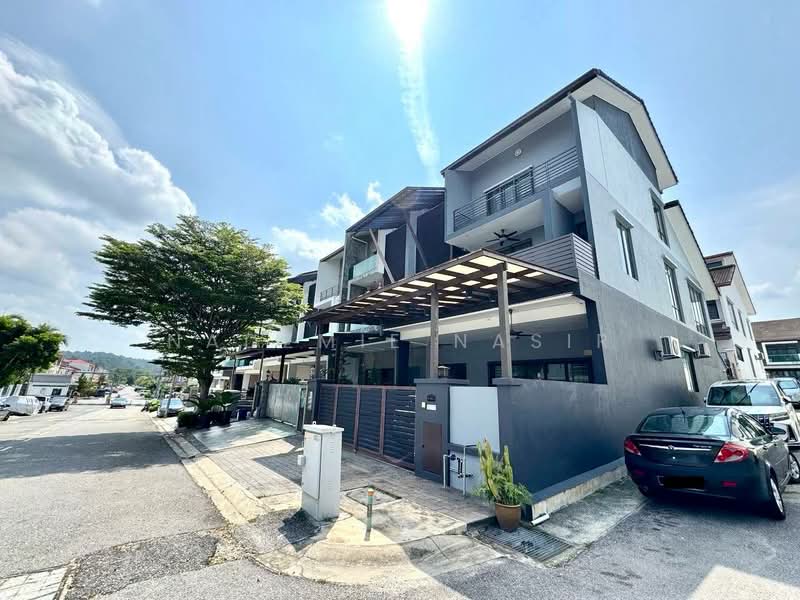 2.5-storey Terraced House for Sale in Kinrara Residence (Puchong) - Nadzmie Nasir - Exterior - PropertyGuru.com.my