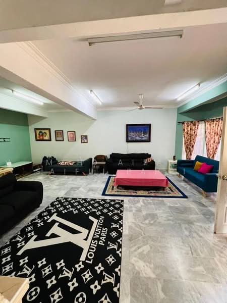 Rumah Teres 2.5 Tingkat untuk Dijual di Ampang Jaya (Ampang) - Mohd Aizat Saiful Bahri - Living Room - PropertyGuru.com.my