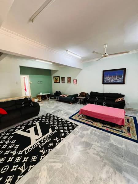 Rumah Teres 2.5 Tingkat untuk Dijual di Ampang Jaya (Ampang) - Mohd Aizat Saiful Bahri - Living Room - PropertyGuru.com.my