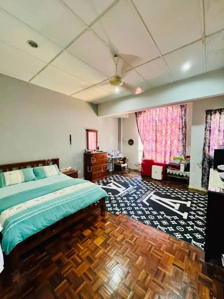 Rumah Teres 2.5 Tingkat untuk Dijual di Ampang Jaya (Ampang) - Mohd Aizat Saiful Bahri - Bedroom - PropertyGuru.com.my