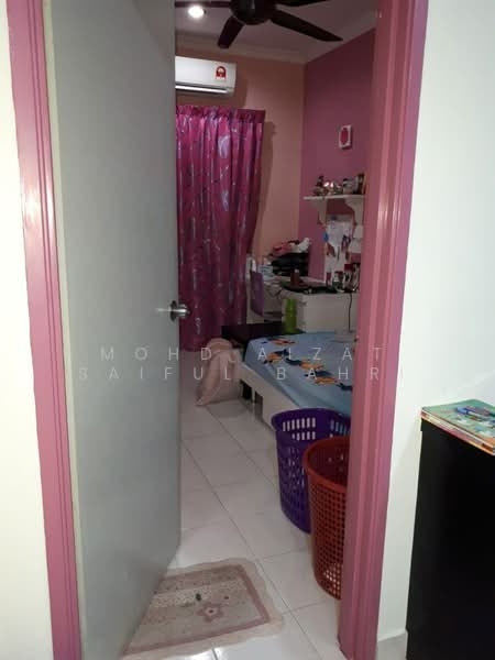 2.5-storey Terraced House for Sale in Taman Puncak Saujana (Kajang) - Mohd Aizat Saiful Bahri - Bedroom - PropertyGuru.com.my