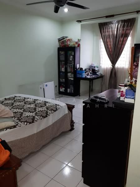 2.5-storey Terraced House for Sale in Taman Puncak Saujana (Kajang) - Mohd Aizat Saiful Bahri - Bedroom - PropertyGuru.com.my