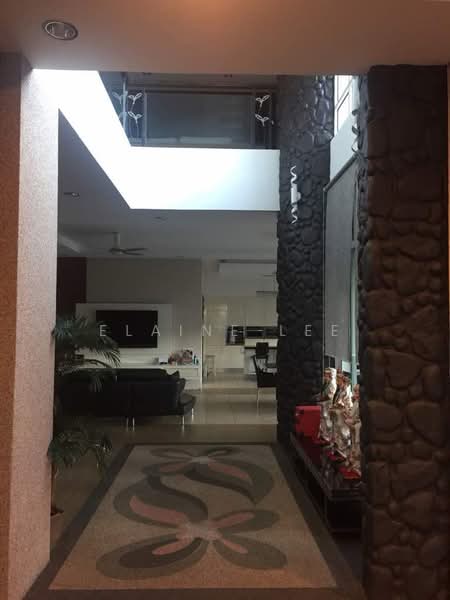 Rumah Banglo untuk Dijual di Kota Kemuning (Shah Alam) - Elaine Lee - Living Room - PropertyGuru.com.my