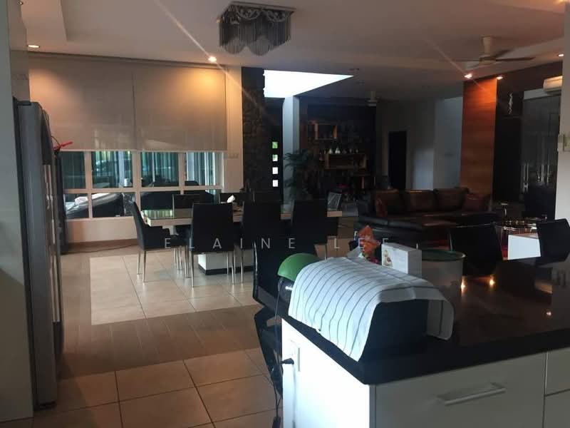 Rumah Banglo untuk Dijual di Kota Kemuning (Shah Alam) - Elaine Lee - Living Room - PropertyGuru.com.my