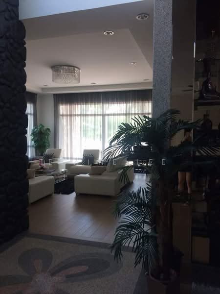 Rumah Banglo untuk Dijual di Kota Kemuning (Shah Alam) - Elaine Lee - Living Room - PropertyGuru.com.my
