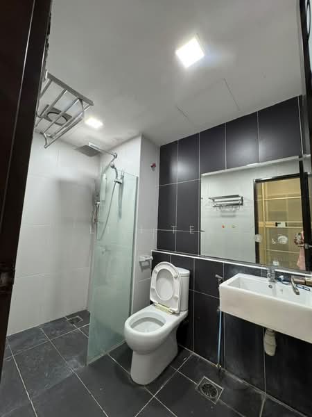 Service Residence for Sale at The Garden Residences - Lili Tea - Bathroom - PropertyGuru.com.my