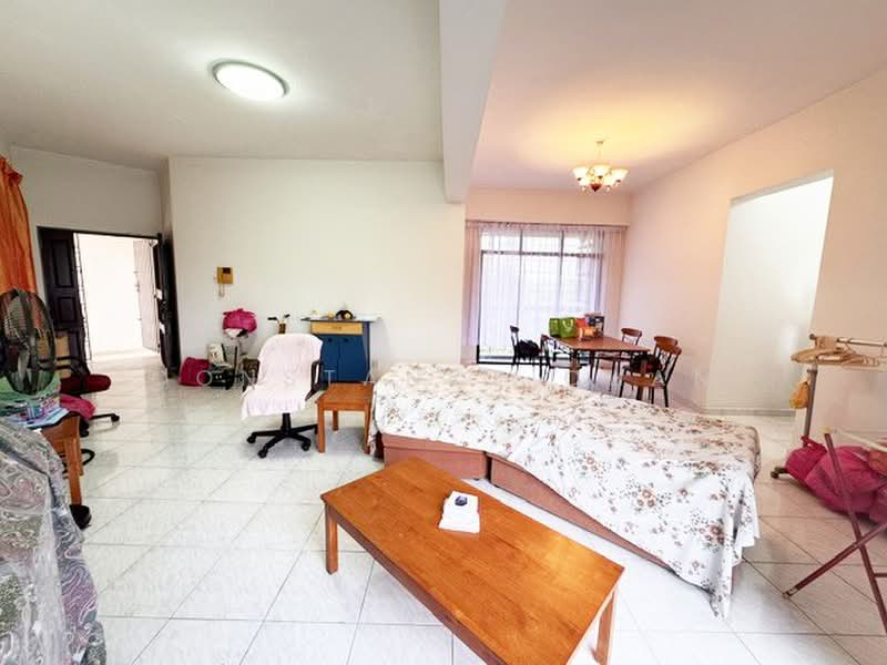 Pangsapuri untuk Dijual di Mewah View Luxurious Apartments - Constance Chan - Living Room - PropertyGuru.com.my
