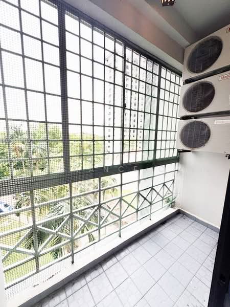 Pangsapuri untuk Dijual di Mewah View Luxurious Apartments - Constance Chan - Balcony - PropertyGuru.com.my