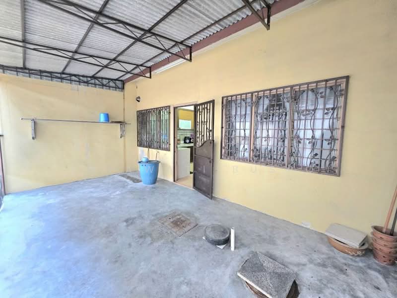 Rumah Teres 1 Tingkat untuk Dijual di Kampung Rantau Panjang (Kapar) - Salawati Busro - Exterior - PropertyGuru.com.my