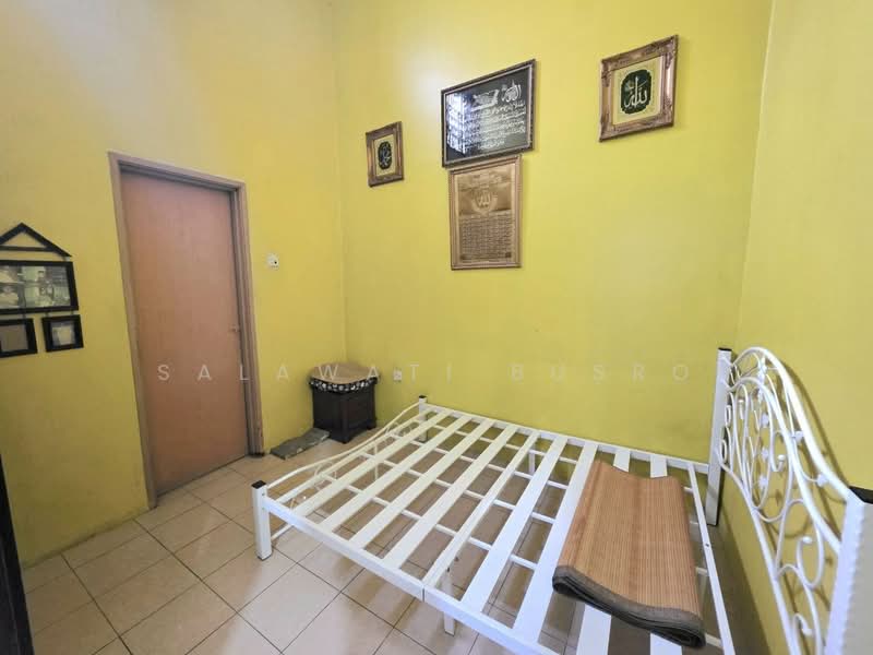 Rumah Teres 1 Tingkat untuk Dijual di Kampung Rantau Panjang (Kapar) - Salawati Busro - Bedroom - PropertyGuru.com.my