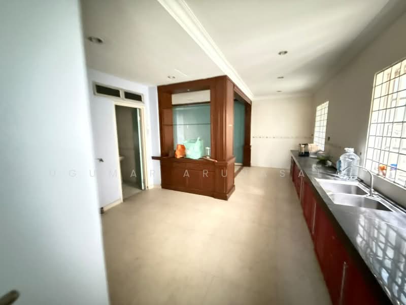 Semi-Detached House for Sale in Bandar Baru Klang (Klang) - Sugumar Arunasalam - Kitchen - PropertyGuru.com.my