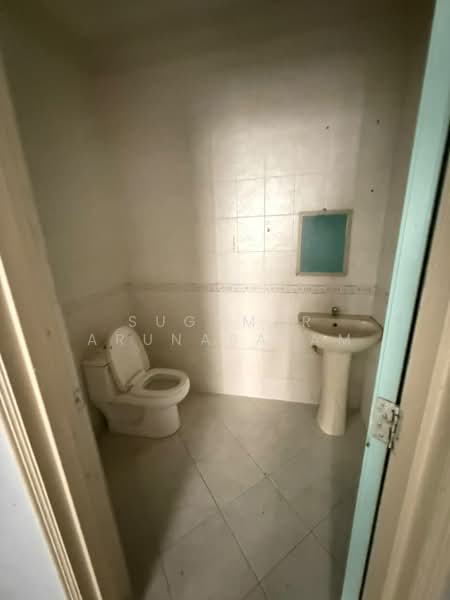 Semi-Detached House for Sale in Bandar Baru Klang (Klang) - Sugumar Arunasalam - Bathroom - PropertyGuru.com.my