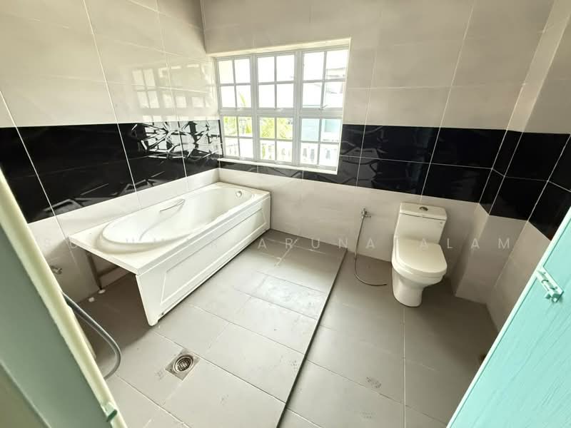 Semi-Detached House for Sale in Bandar Baru Klang (Klang) - Sugumar Arunasalam - Bathroom - PropertyGuru.com.my