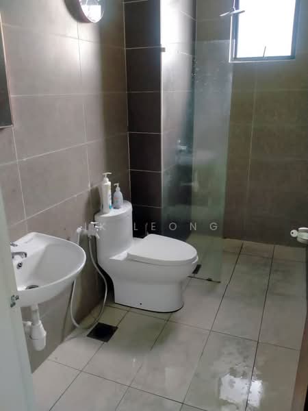 Servis Apartment untuk Dijual di City of Green - JK Leong - Bathroom - PropertyGuru.com.my