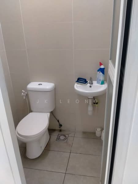 Servis Apartment untuk Dijual di City of Green - JK Leong - Bathroom - PropertyGuru.com.my