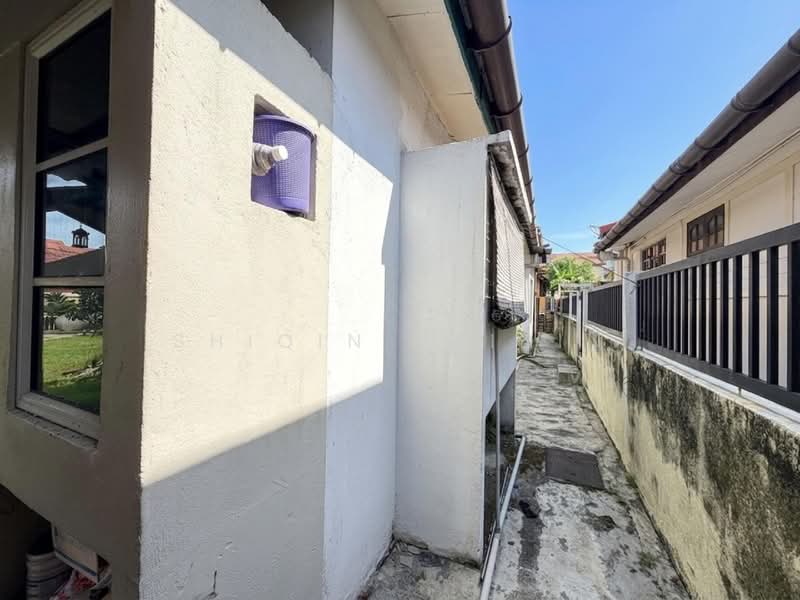 Rumah Banglo untuk Dijual di Seksyen 3 (Bangi) - Shiqin Saidin - Exterior - PropertyGuru.com.my