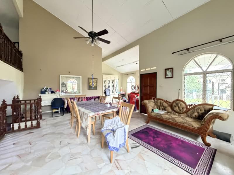 Rumah Banglo untuk Dijual di Seksyen 3 (Bangi) - Shiqin Saidin - Living Room - PropertyGuru.com.my