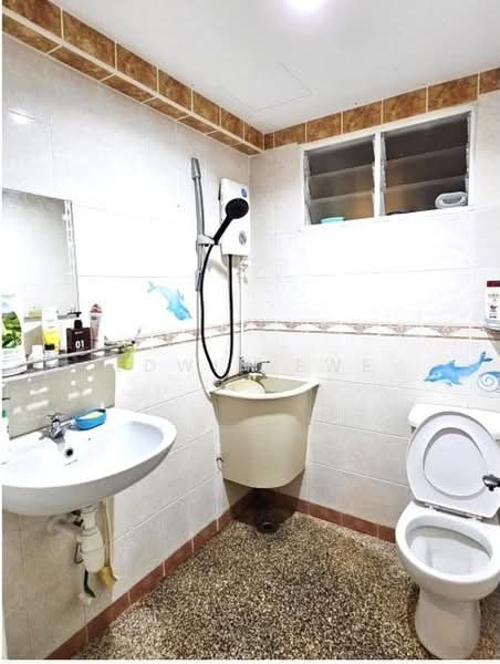 Kondominium untuk Dijual di Greenlane Park - Edwin Ewe - Bathroom - PropertyGuru.com.my