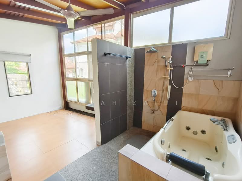 Rumah Teres 2 Tingkat untuk Dijual di Bukit Jelutong (Shah Alam) - Afiqah zaidi - PropertyGuru.com.my