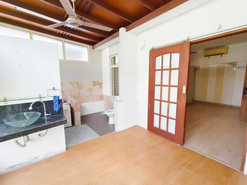 Rumah Teres 2 Tingkat untuk Dijual di Bukit Jelutong (Shah Alam) - Afiqah zaidi - PropertyGuru.com.my
