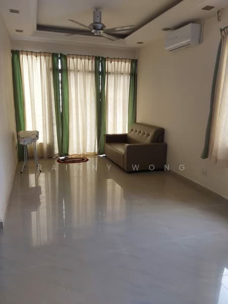 Kondominium untuk Disewa di Logan Ville - Rainny Wong - Living Room - PropertyGuru.com.my