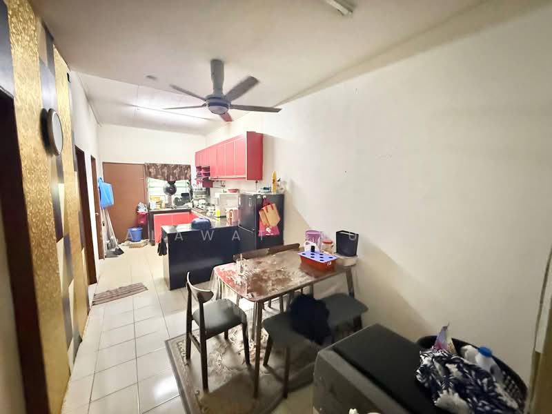 1-storey Terraced House for Sale in Shah Alam (Selangor) - Salawati Busro - Kitchen - PropertyGuru.com.my
