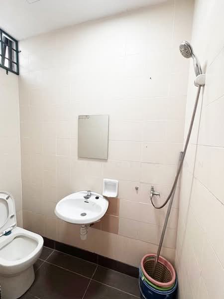 Kondominium untuk Disewa di The Wadihana - Constance Chan - Bathroom - PropertyGuru.com.my