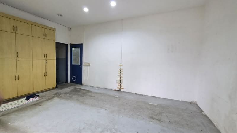Semi-D Factory for Sale in Taman Tan Sri Yaacob (Johor Bahru) - Chris Lee - PropertyGuru.com.my