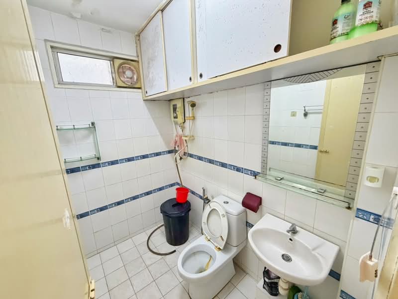 Pangsapuri untuk Dijual di Tanjung Court - Gary Goh - Bathroom - PropertyGuru.com.my