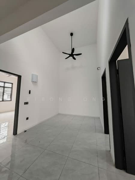 Rumah Teres untuk Disewa di Bukit Beruang (Bukit Baru) - Bibong Ong - Interior - PropertyGuru.com.my