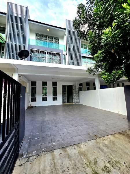 3-storey Terraced House for Sale in Kajang (Selangor) - Syafiqah Sohaimi - PropertyGuru.com.my