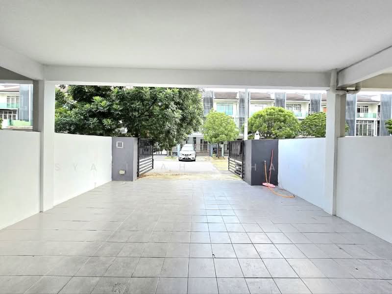 3-storey Terraced House for Sale in Kajang (Selangor) - Syafiqah Sohaimi - PropertyGuru.com.my