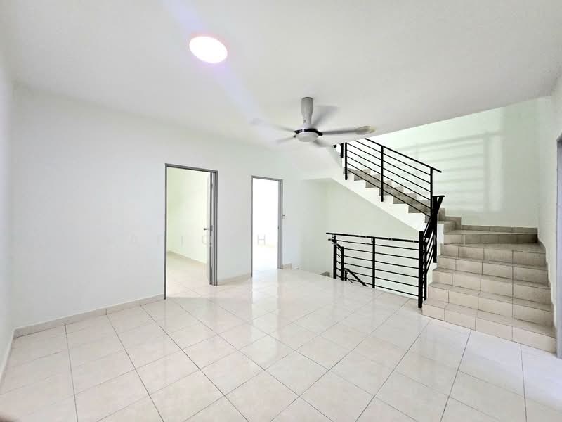 3-storey Terraced House for Sale in Kajang (Selangor) - Syafiqah Sohaimi - PropertyGuru.com.my
