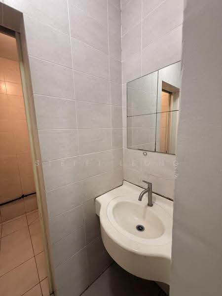Kediaman Servis untuk Disewa di Impian Meridian - Steffi Leong - Bathroom - PropertyGuru.com.my