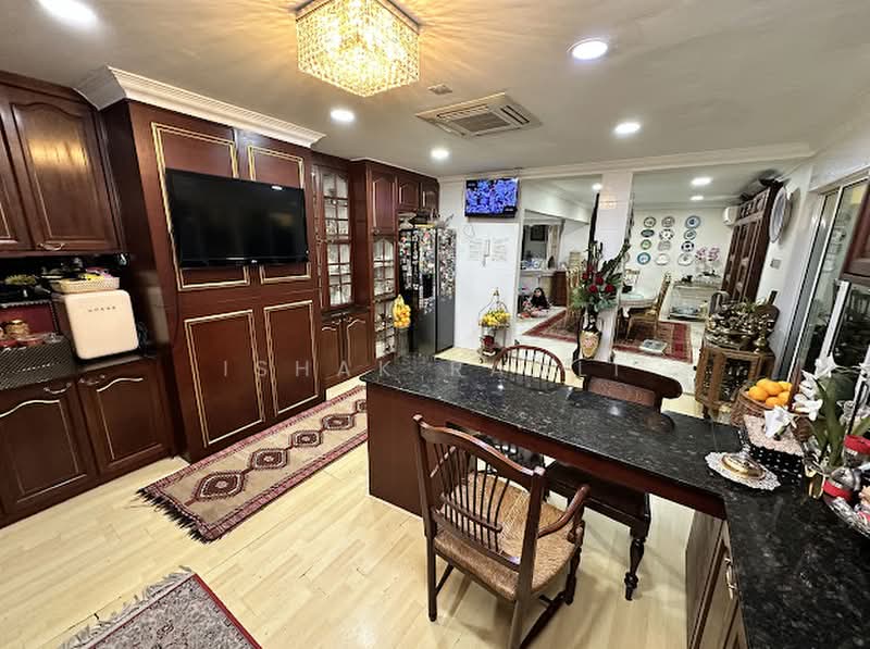 Rumah Berkembar untuk Dijual di SS 4B, Taman Kelana Jaya (Petaling Jaya) - Ishak Ramli - Kitchen - PropertyGuru.com.my