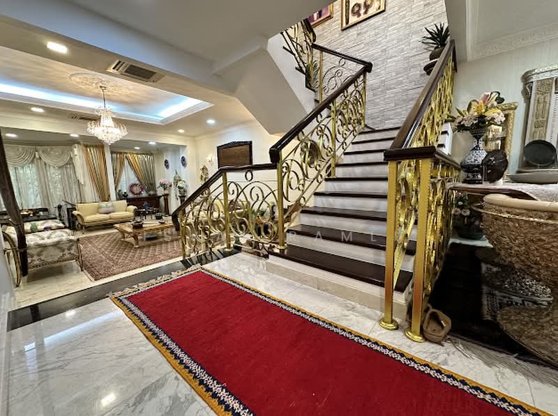 Rumah Berkembar untuk Dijual di SS 4B, Taman Kelana Jaya (Petaling Jaya) - Ishak Ramli - Living Room - PropertyGuru.com.my