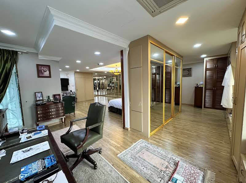 Rumah Berkembar untuk Dijual di SS 4B, Taman Kelana Jaya (Petaling Jaya) - Ishak Ramli - Study - PropertyGuru.com.my