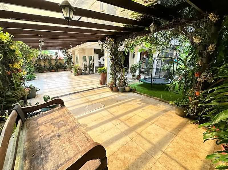 Rumah Berkembar untuk Dijual di SS 4B, Taman Kelana Jaya (Petaling Jaya) - Ishak Ramli - Exterior - PropertyGuru.com.my
