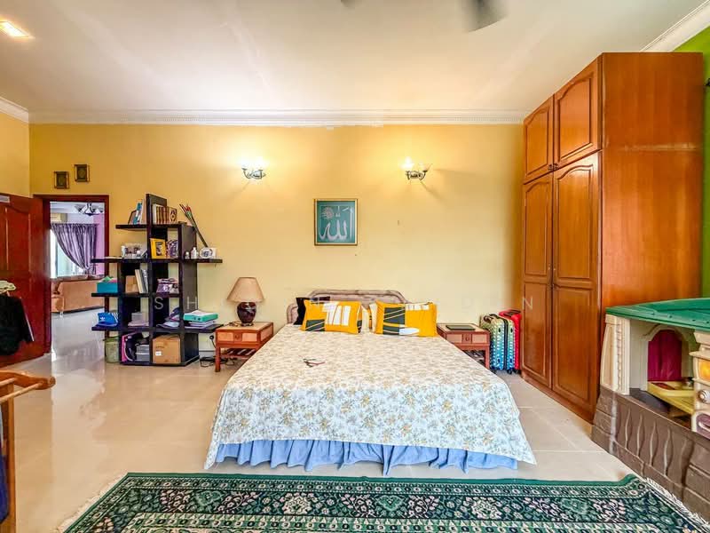 Bungalow for Sale in Country Heights (Kajang) - Shiqin Saidin - Bedroom - PropertyGuru.com.my