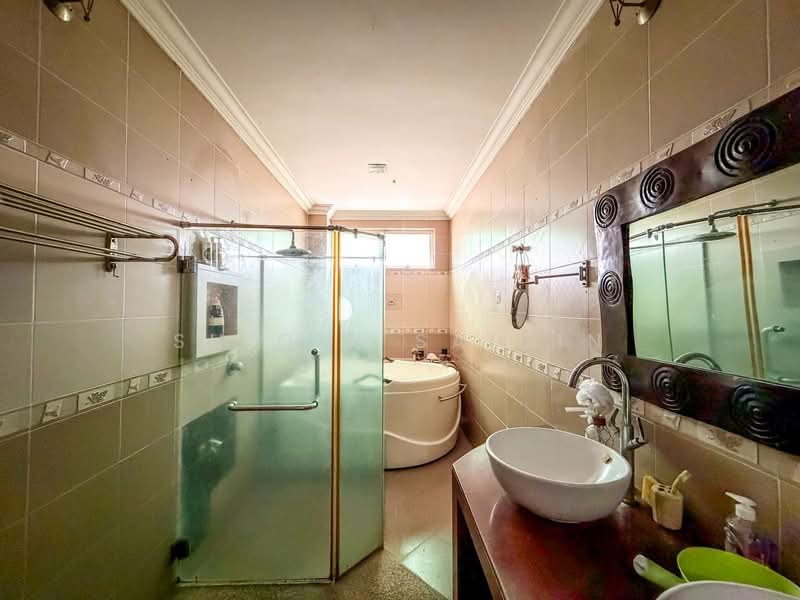 Bungalow for Sale in Country Heights (Kajang) - Shiqin Saidin - Bathroom - PropertyGuru.com.my