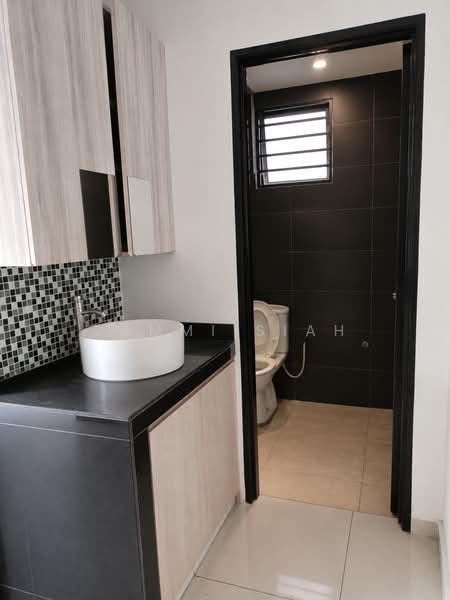 Banglo Komersial untuk Disewa di SS2 (Petaling Jaya) - Sammi Siah - Bathroom - PropertyGuru.com.my