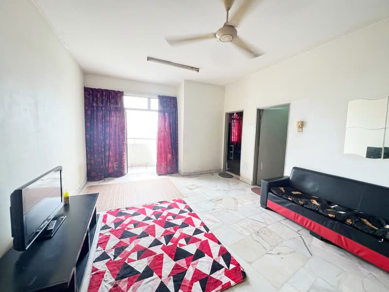 Pangsapuri untuk Disewa di Pangsapuri Lagoon Perdana - Eiffel Lai - Living Room - PropertyGuru.com.my