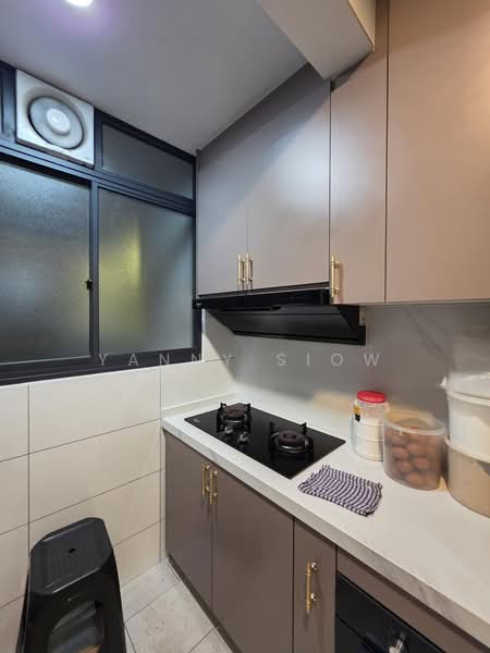 Kondominium untuk Disewa di The Valley Residences @ SkySierra - Yanny Siow - Kitchen - PropertyGuru.com.my