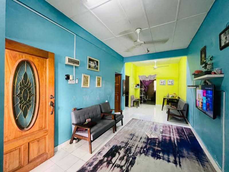 1-storey Terraced House for Sale in Shah Alam (Selangor) - Salawati Busro - Living Room - PropertyGuru.com.my