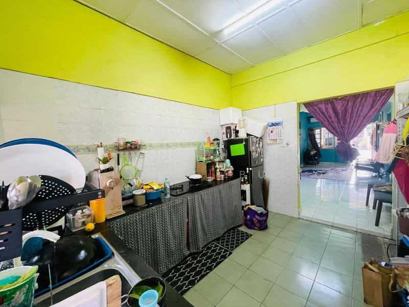 1-storey Terraced House for Sale in Shah Alam (Selangor) - Salawati Busro - Kitchen - PropertyGuru.com.my