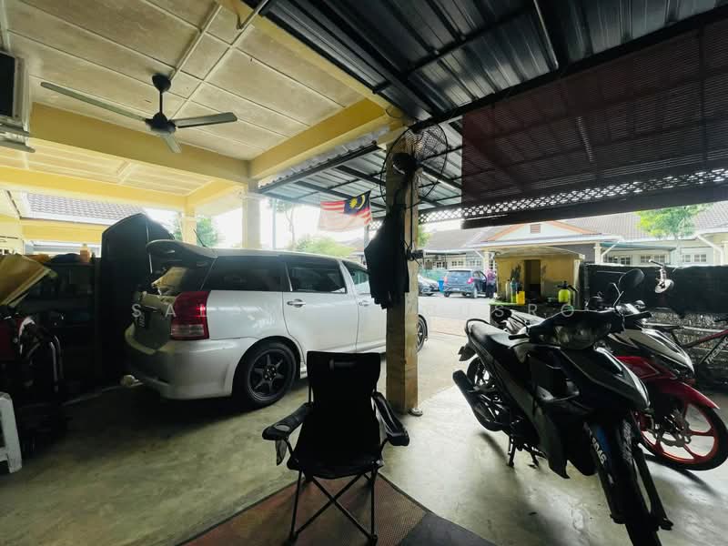1-storey Terraced House for Sale in Shah Alam (Selangor) - Salawati Busro - Exterior - PropertyGuru.com.my