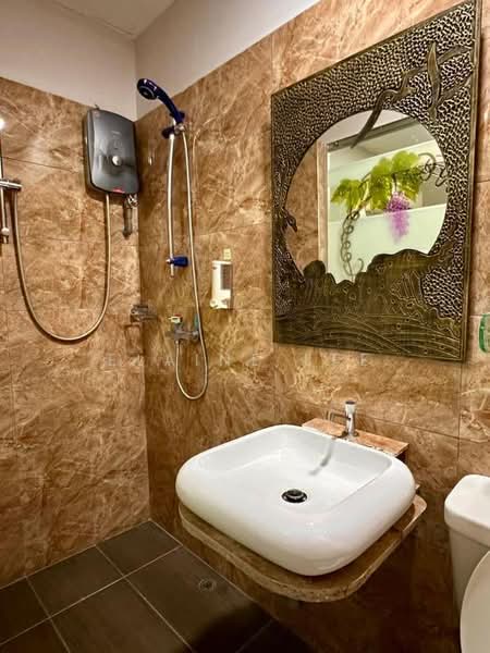 Shop for Rent in Pudu (KL City Centre) - Elaine Lee - Bathroom - PropertyGuru.com.my