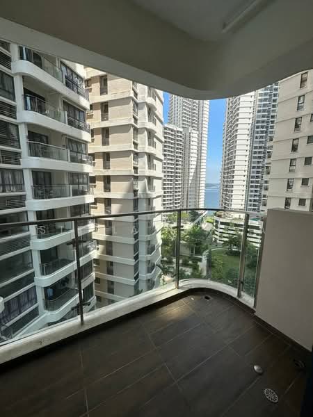 Kondominium untuk Disewa di Bay Point @ Country Garden Danga Bay - Stella Narita - Balcony - PropertyGuru.com.my