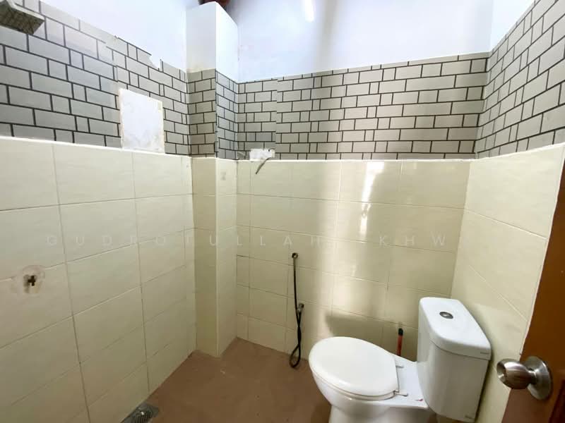 Rumah Teres 2 Tingkat untuk Dijual di Kuala Lumpur (Kuala Lumpur) - Gudrotullah Ikhwan - Bathroom - PropertyGuru.com.my