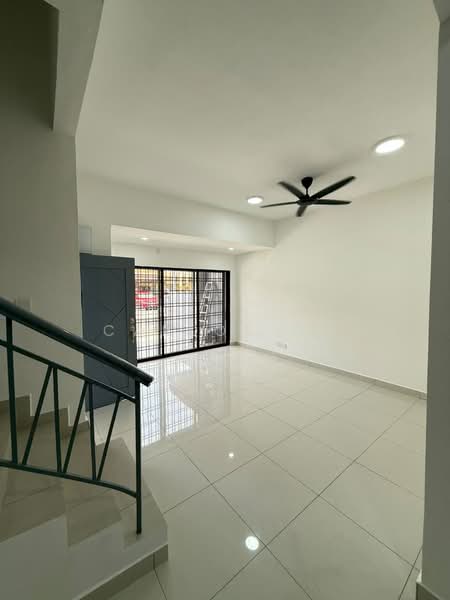 2-storey Terraced House for Sale in Taman Puchong Prima (Puchong) - Carlos Ng - Living Room - PropertyGuru.com.my